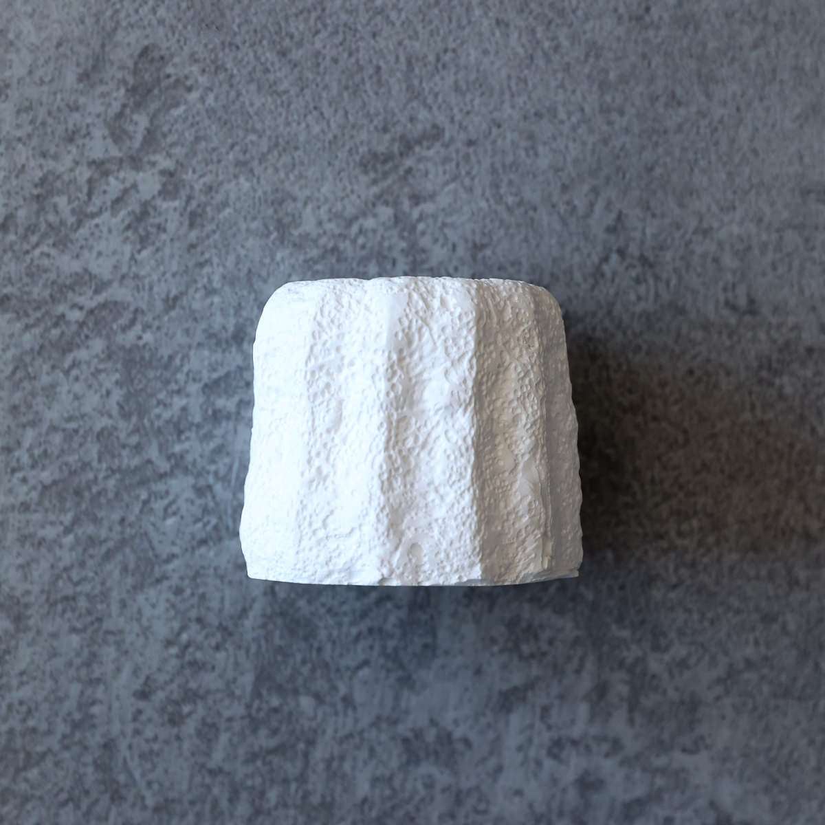 石膏カヌレ