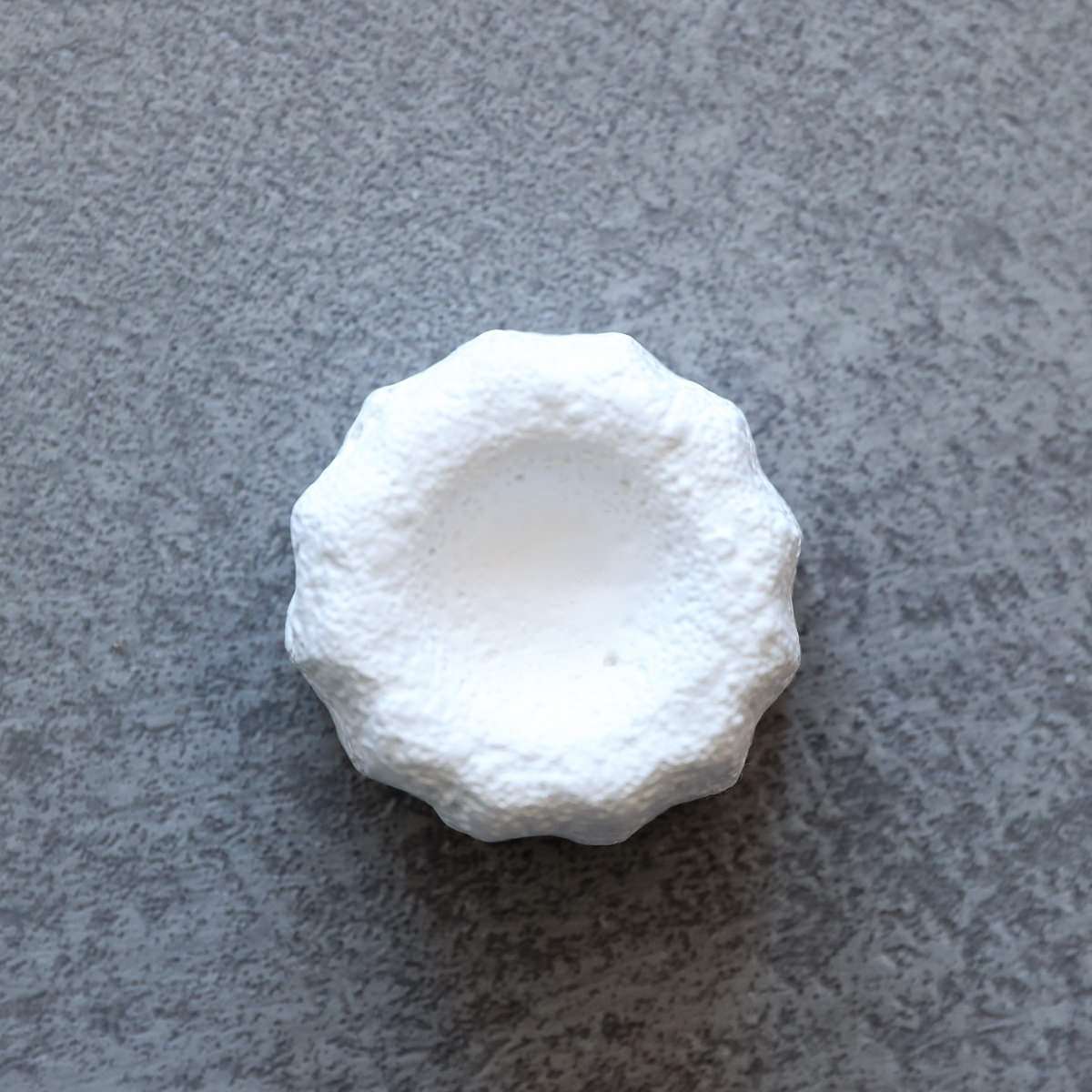 石膏カヌレ
