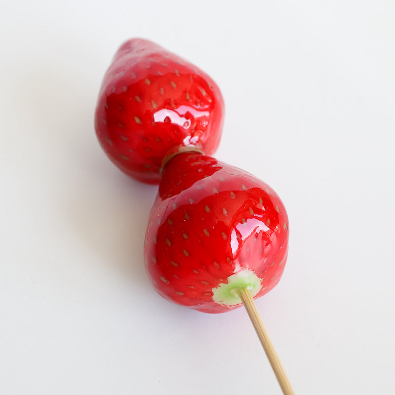 食べられない いちご飴(2個)