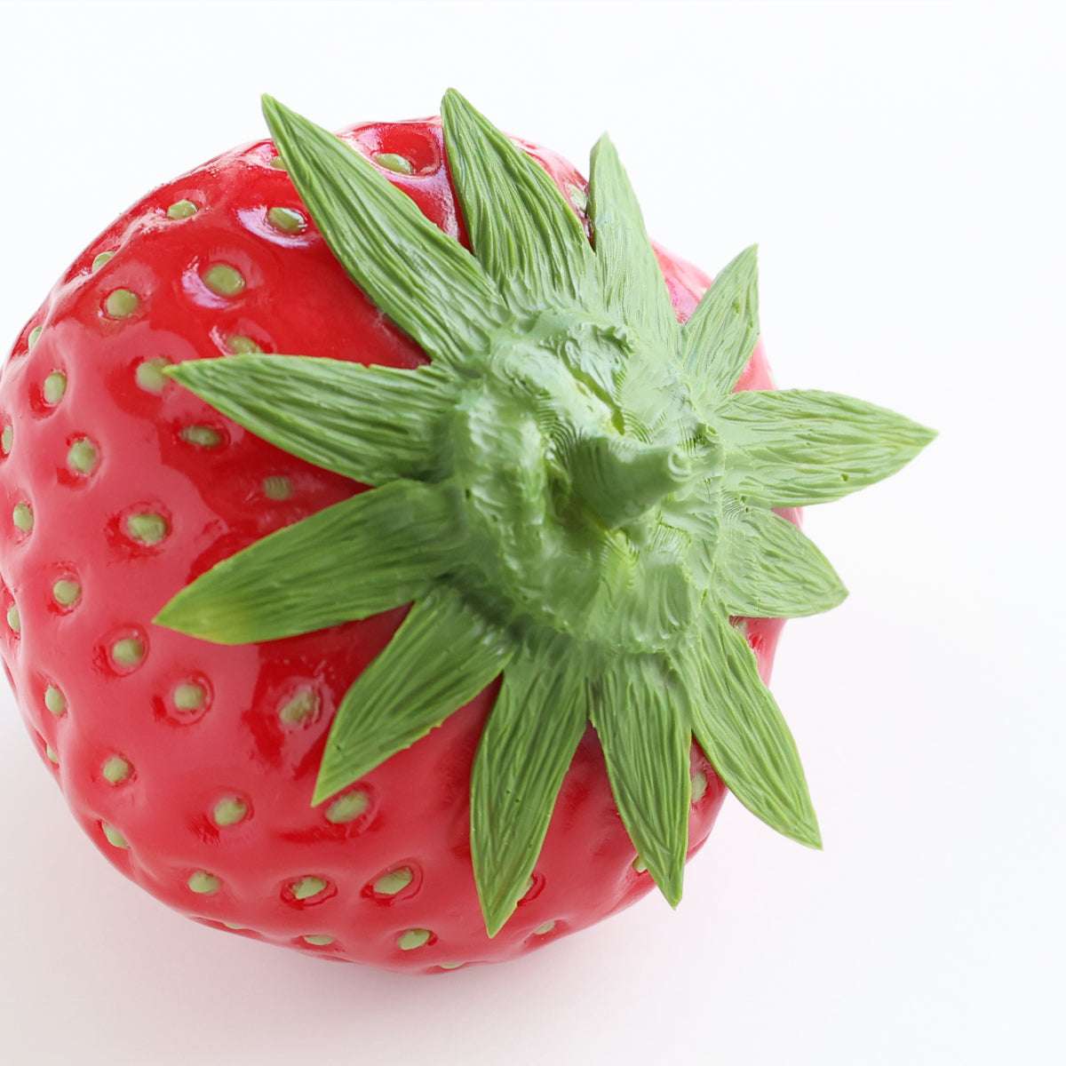 食べられない いちごの王様