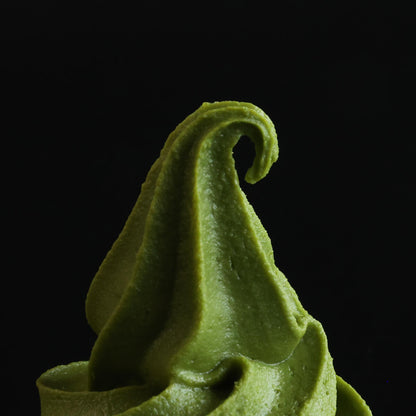 食べられない ソフトクリームの上 抹茶