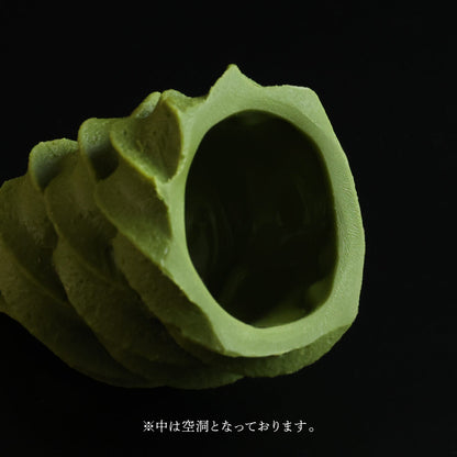食べられない ソフトクリームの上 抹茶
