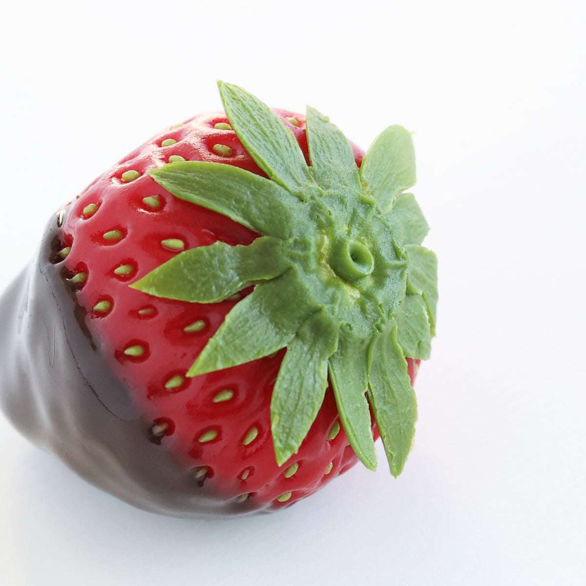 食べられない つやチョコいちご