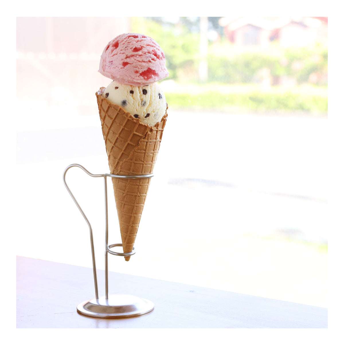 まるで本物。リアルな食品サンプル 食べられない ワッフルコーン